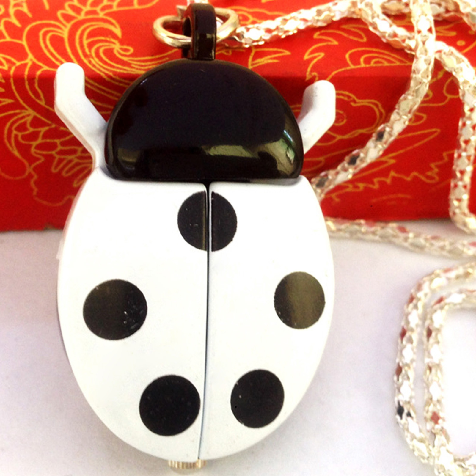 Small-Ladybug Pocket Watch Vin - Vintage Watch Collecting ulasan dan harga