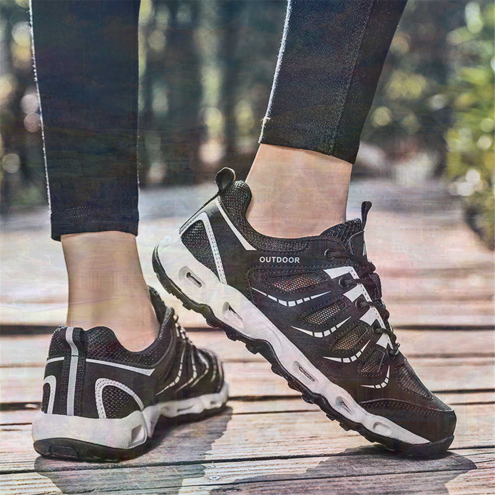 Sumer Round Tip Silver Sneaker - Vintage Collectible Shop ulasan dan harga
